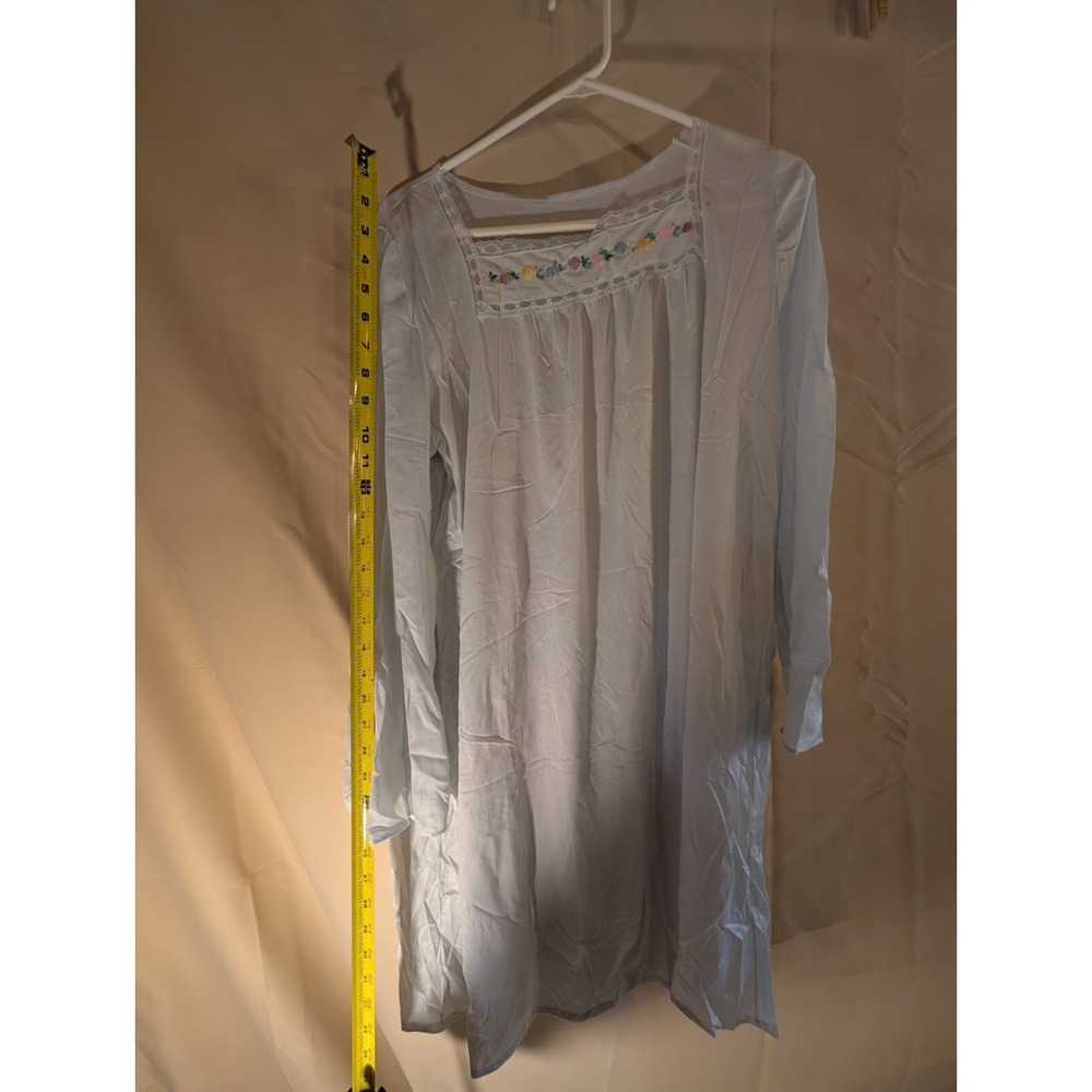 Vintage Light Blue Nightgown‎ Long Sleeve Floral Embroidered Lace Trim Flaw - Picture 4 of 4